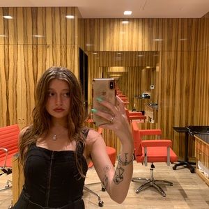 Meet your Posher, Caitlyn